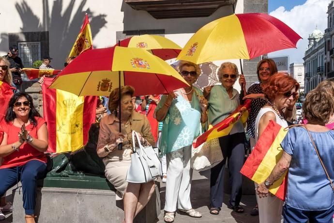 Concentración por la unidad de España en Santa Ana