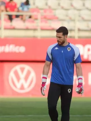 Carlos Abad está en duda contra el Nàstic y el Hércules podría jugar con su cuarto portero