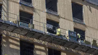 La construcción de vivienda marca récord, pero los precios se mantienen disparados
