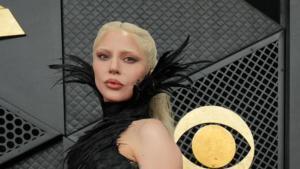 Lady Gaga dona a llum el seu primer fill