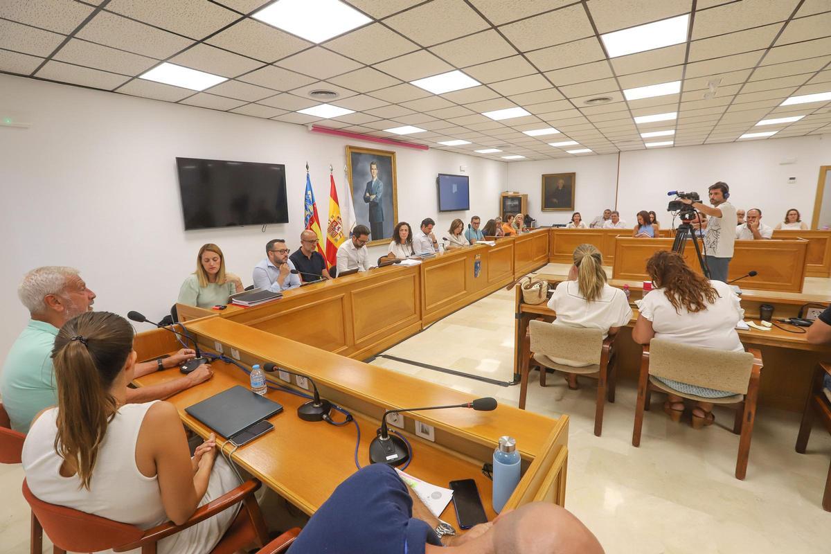 Pleno del Ayuntamiento de Torrevieja, el pasado verano