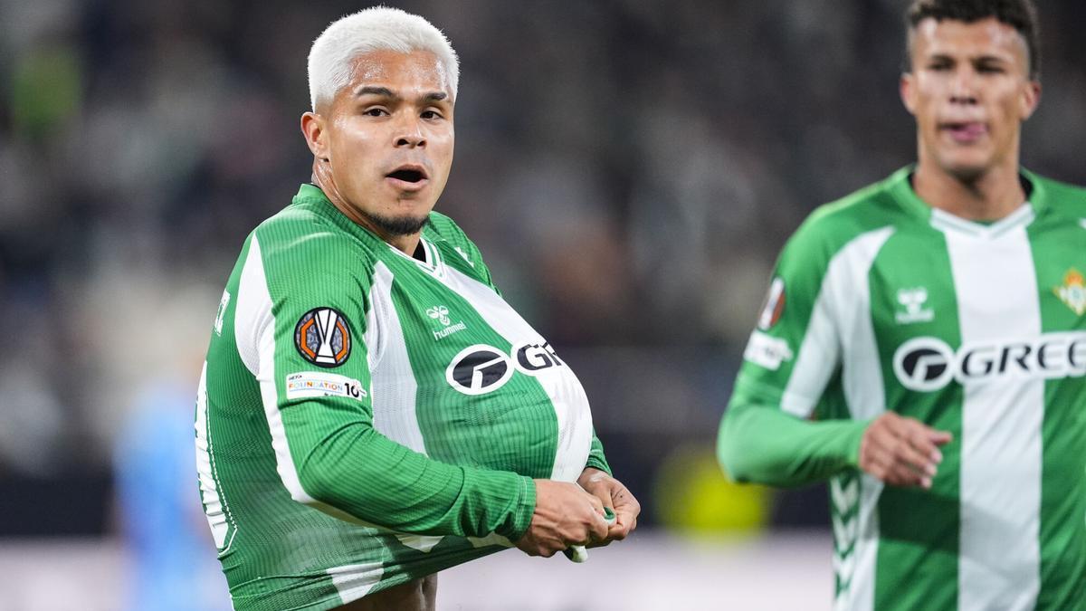 El Cucho Hernández abrió el marcador ante el Utrecht