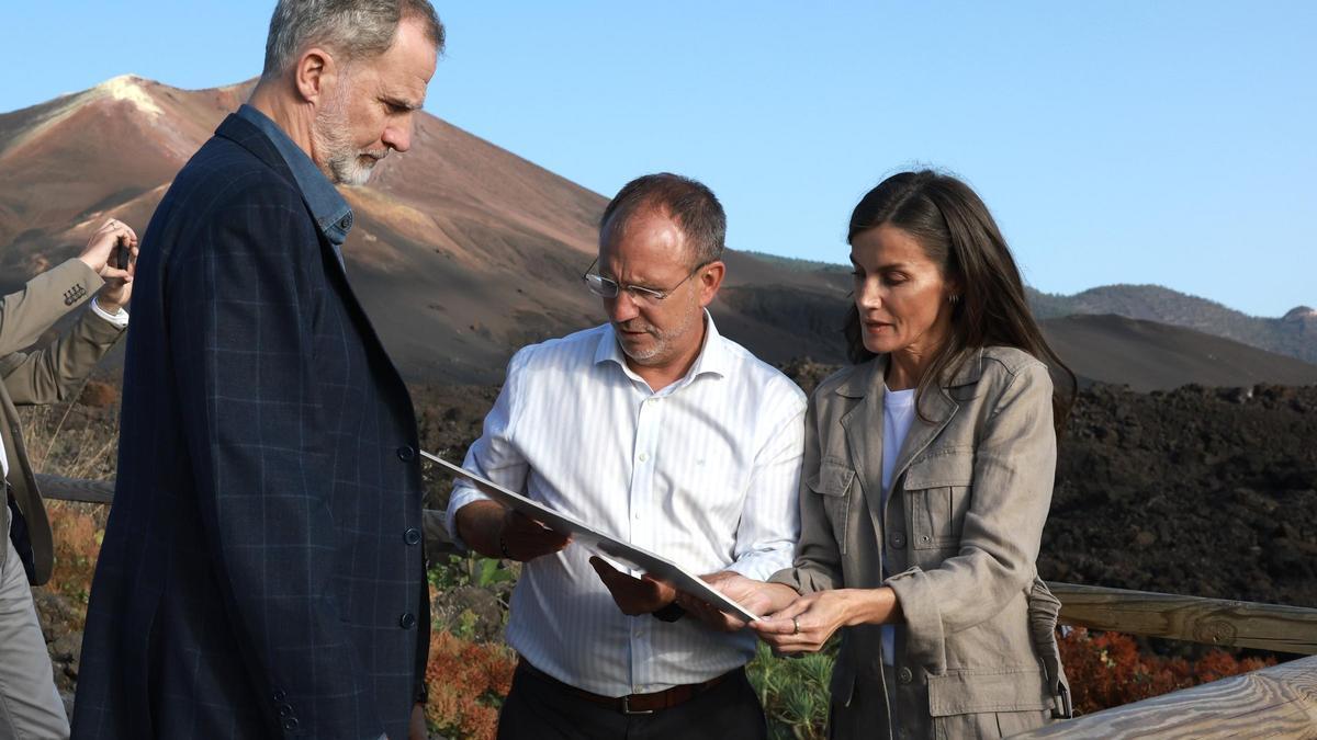 Encuentro en La Palma con afectados por la erupción del volcán de Cumbre Vieja