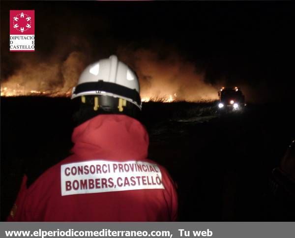 GALERÍA  Declarado un incendio en el Prat de Cabanes Torreblanca