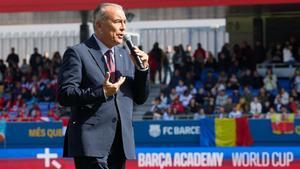 Habla Rafa Yuste en la presentación de la Barça Academy en el Estadi Johan Cruyff.