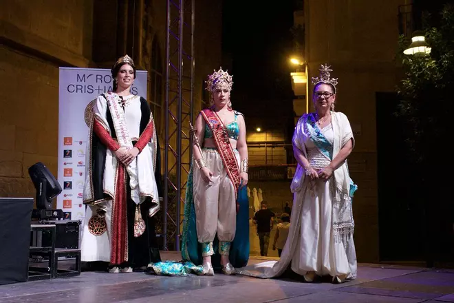 Nuevas abanderadas de los Moros y Cristianos