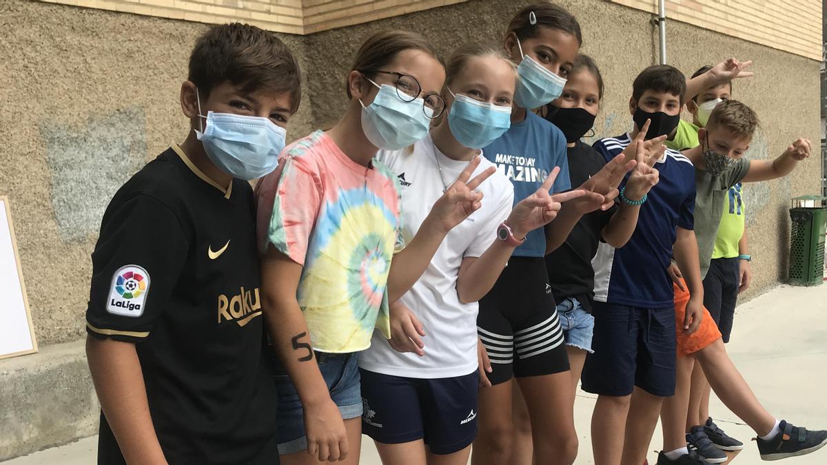 Chicos y chicas de 6º de Primaria del Colegio El Buen Pastor en sus primeros días de clase.