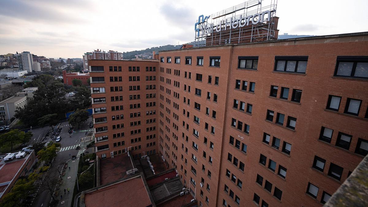Fachada del Hospital VallHebron
