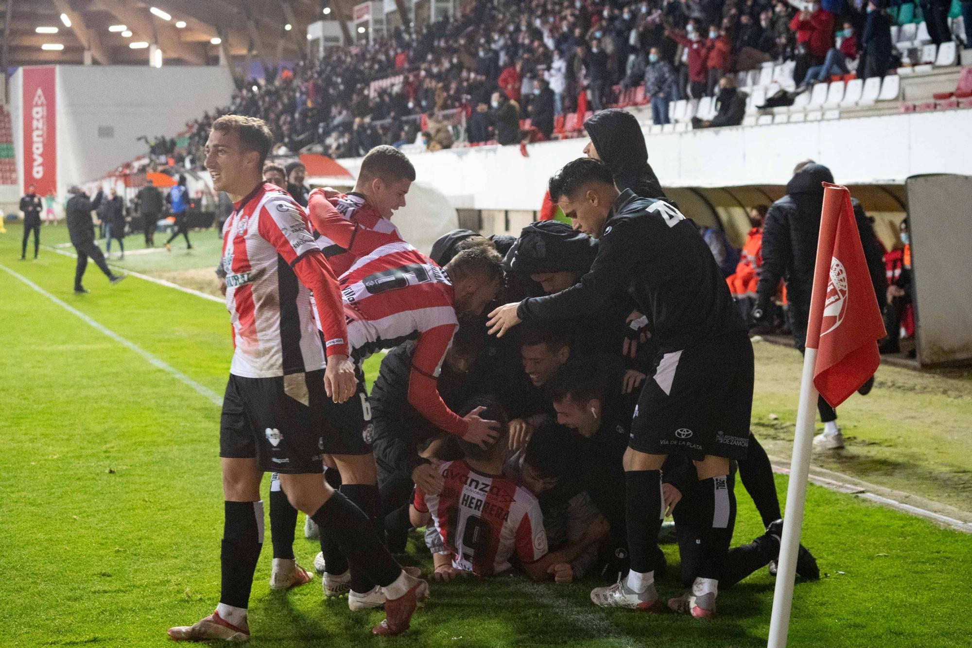 Triunfo del Zamora CF ante Unionistas de Salamanca