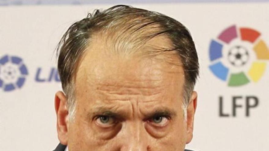 Tebas: &quot;No tengo nada en contra del Murcia ni de Jesús Samper, sólo cumplo las normas&quot;