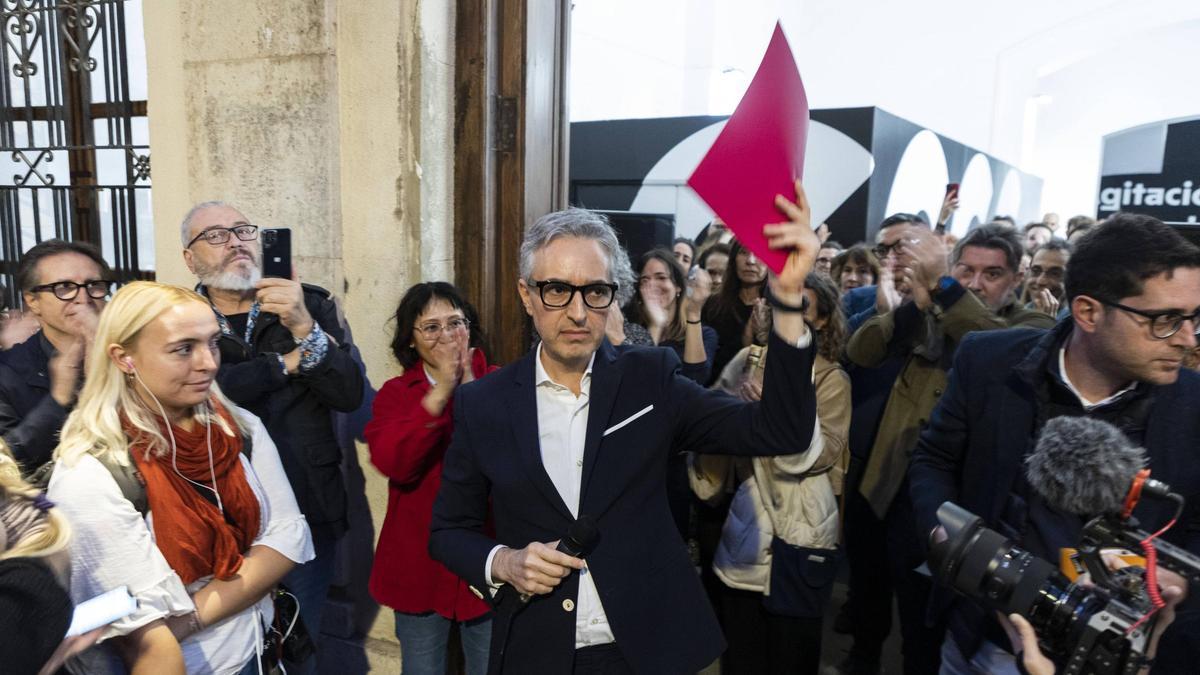 Valencia. VLC. Concentración contra la destitución de Perez Pont en el Centre del Carme