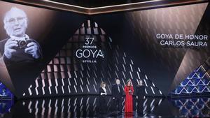 Los Goya sí rindieron homenaje al aragonés Carlos Saura.
