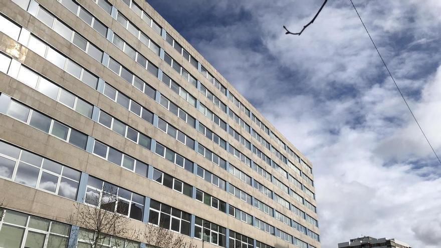 Más allá del Múltiples: los edificios, avenidas y espacios que explican la ciudad moderna de Cáceres