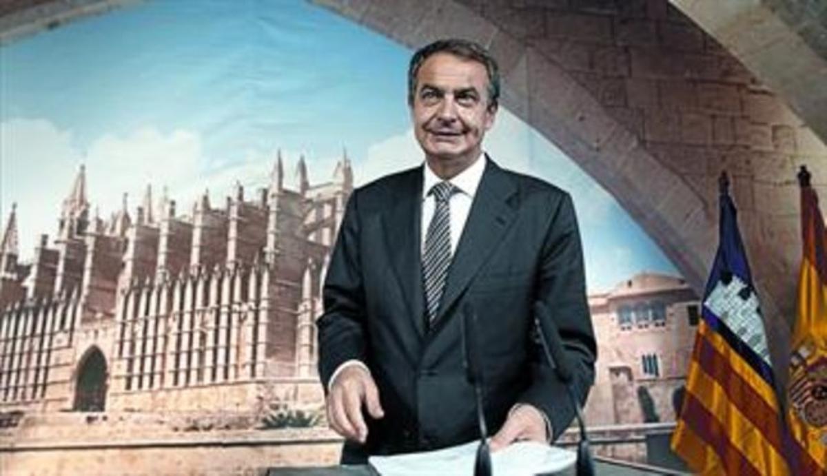 José Luis Rodríguez Zapatero després del Consell de Ministres monogràfic sobre turisme celebrat ahir a Palma. José Luis Rodríguez Zapatero després del Consell de Ministres monogràfic sobre turisme celebrat ahir a Palma.