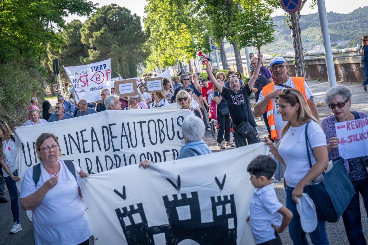 Vecinos de Torre Baró retoman la lucha de El 47 y exigen acabar con los retrasos del bus a demanda