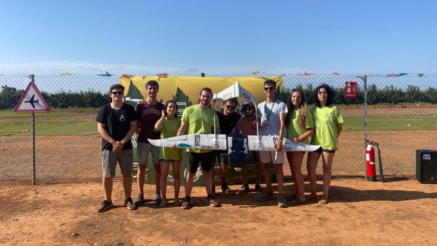 El dron universitario MIR-10 vuela en Valencia