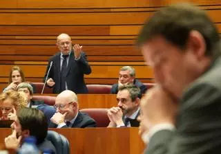 Mañueco tiende de nuevo la mano al PSOE para lograr un pacto por la sanidad