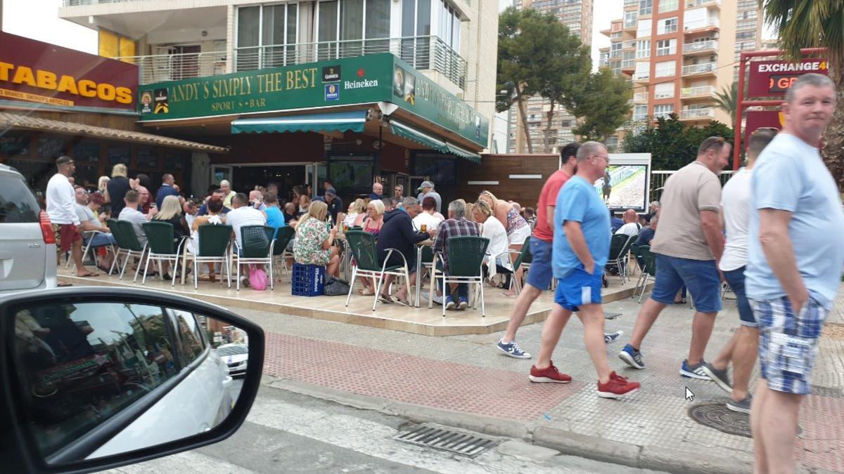 Turistas en Benidorm pese al coronavirus