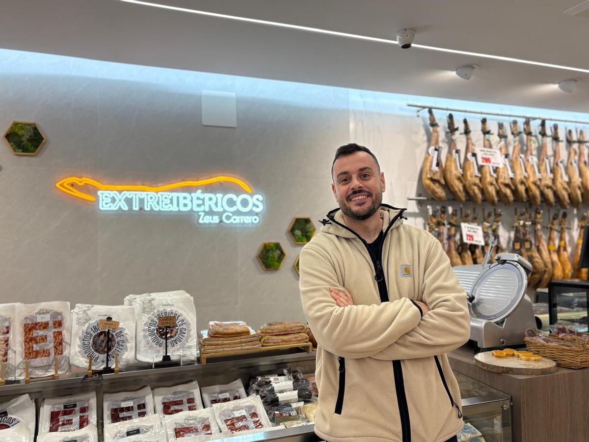 Zeus Carrero, propietario de la Jamonería Gourmet Extreibéricos