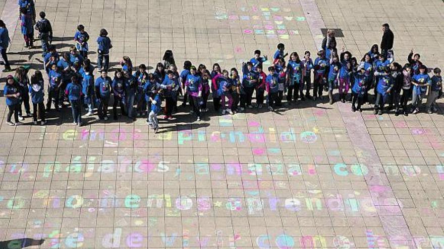 Escolares castrillonenses y de Muros de Nalón se movilizan contra el racismo