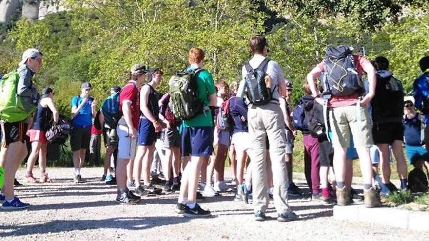 46 estudiants irlandesos recorren l&#039;últim tram del Camí Ignasià fins Manresa