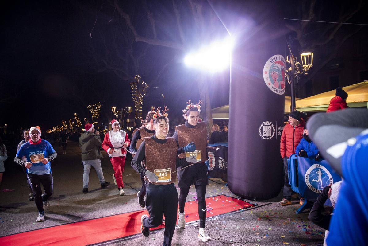 Troba't a les fotos de la Sant Silvestre de Berga