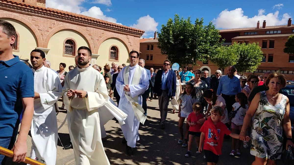 Procesión en Villalpando en honor a San Roque