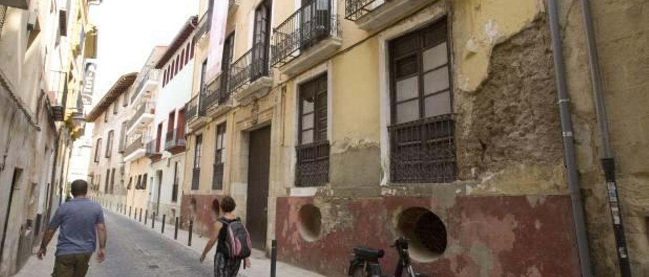 Fachada de la Casa Llaudes-Guardamino donde va a intervenirse.