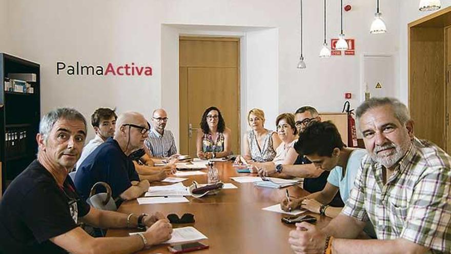 Reunión del Consell Municipal de Comerç realizada ayer sin representantes de Pimeco y Afedeco.