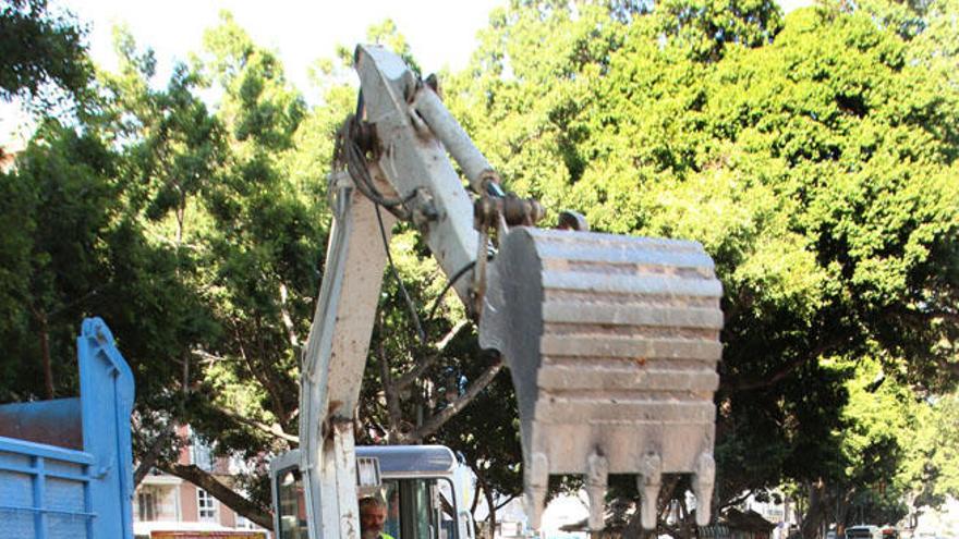 Trabajos en la Alameda Principal a finales del mes de agosto.