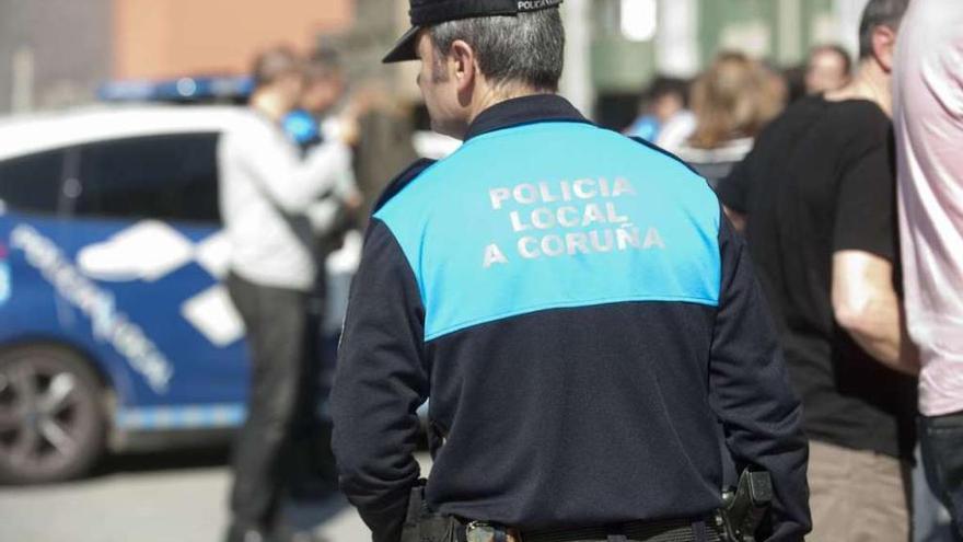 Un agente de la Policía Local de A Coruña.