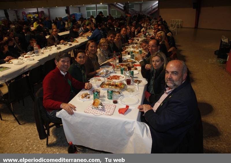 GALERÍA DE FOTOS -- Multitudinario Sopar de Colles