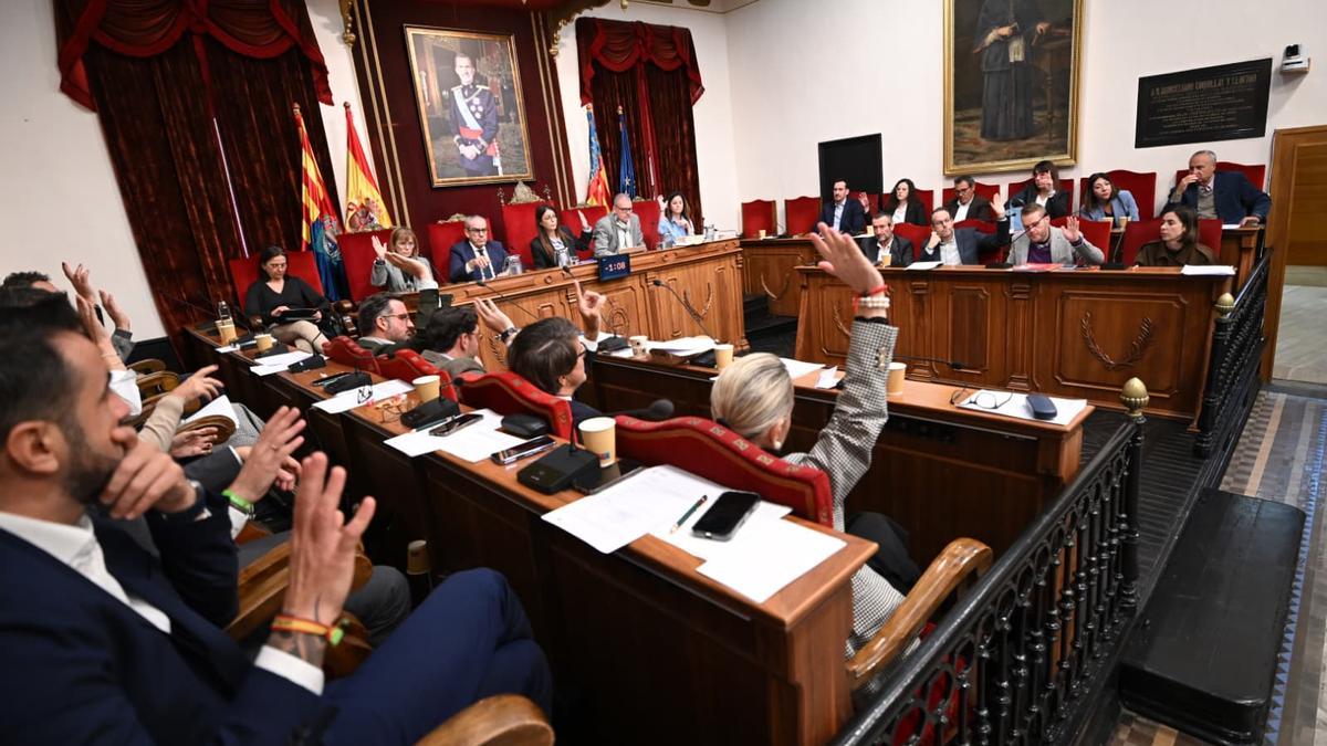 Votación en el pleno de Elche