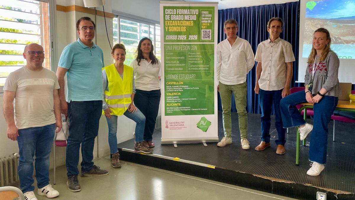 Presentación del nuevo ciclo de grado medio en el IES Pou Clar.