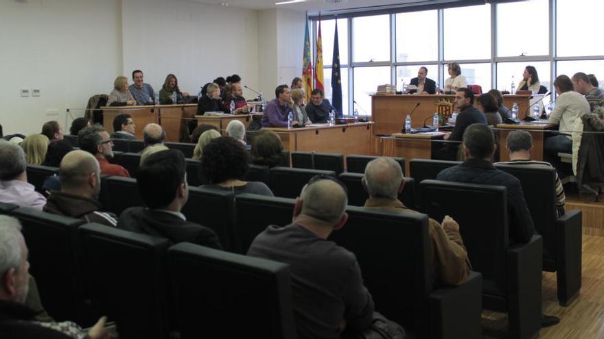 El pleno de Picassent en el que se aprobó el presupuesto para 2016.