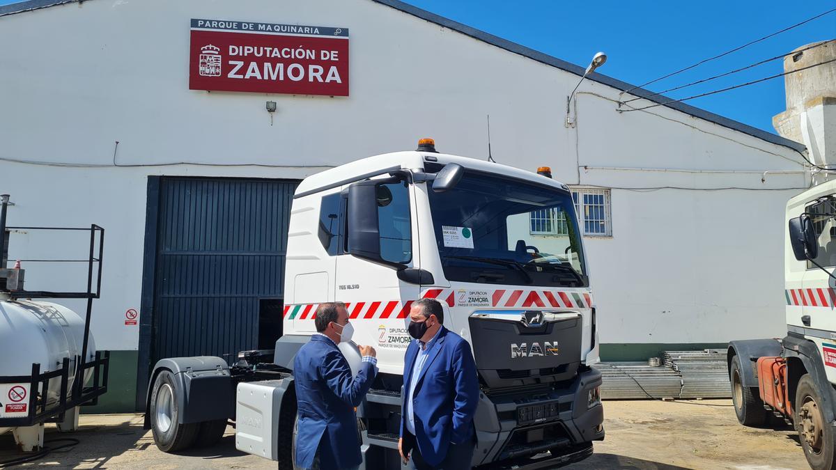 Nueva cabeza tractora del parque de maquinaria de la Diputación de Zamora.