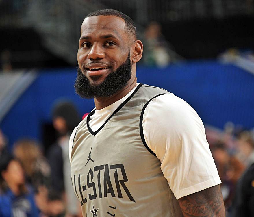 La estrella de la NBA LeBron James produce la película.