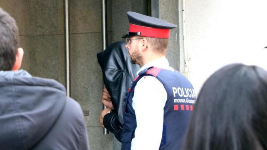 Presó provisional sense fiança per al detingut per la mort d'un home d'una ganivetada a Sils