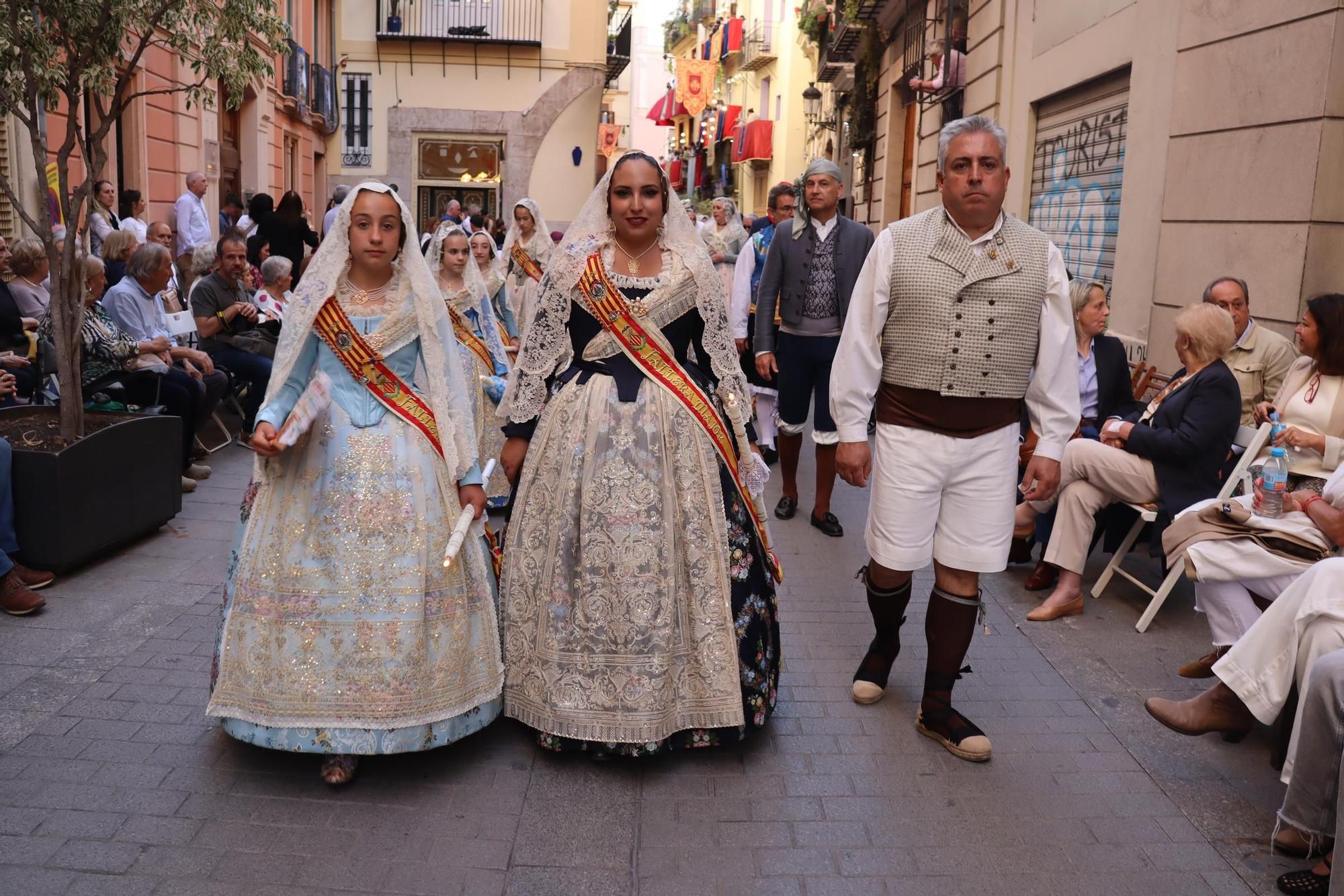 Comisiones de falla en la Procesión de la Virgen (3/5)
