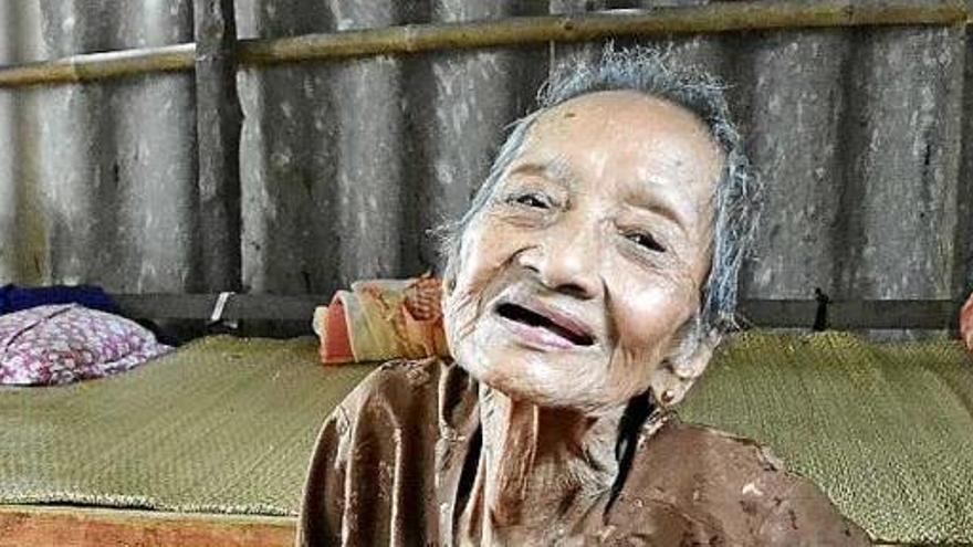 Nguyen Thi Tru, que té 122 anys i és la més longeva del món