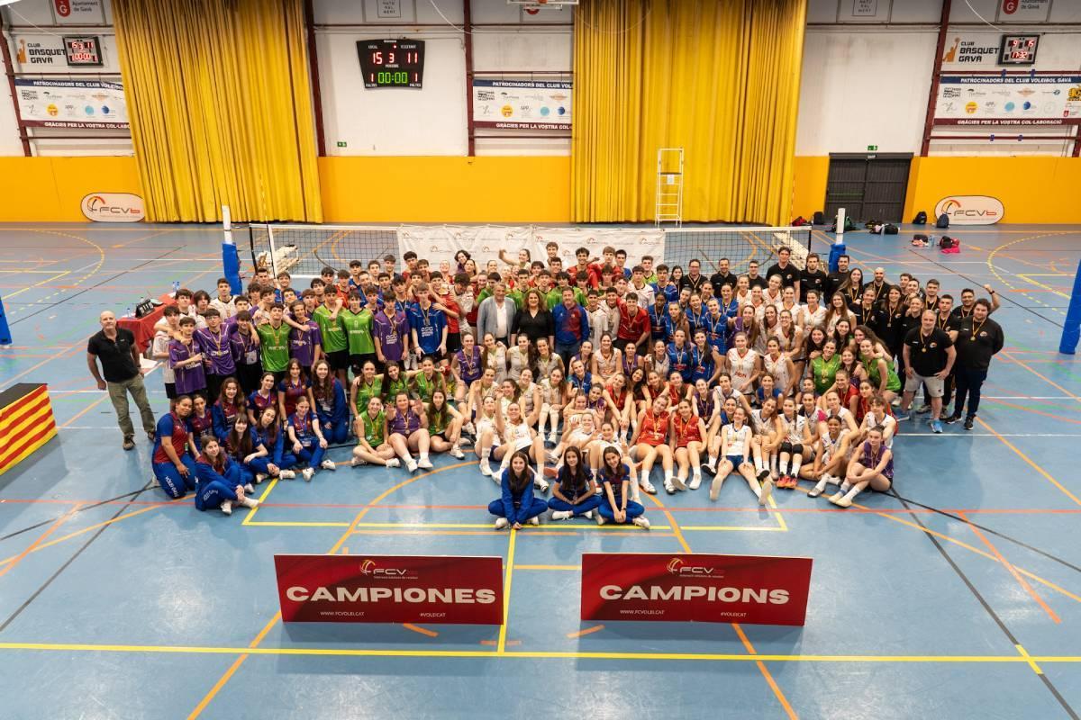 Foto de família en el primer dia de competició del CCSSTT