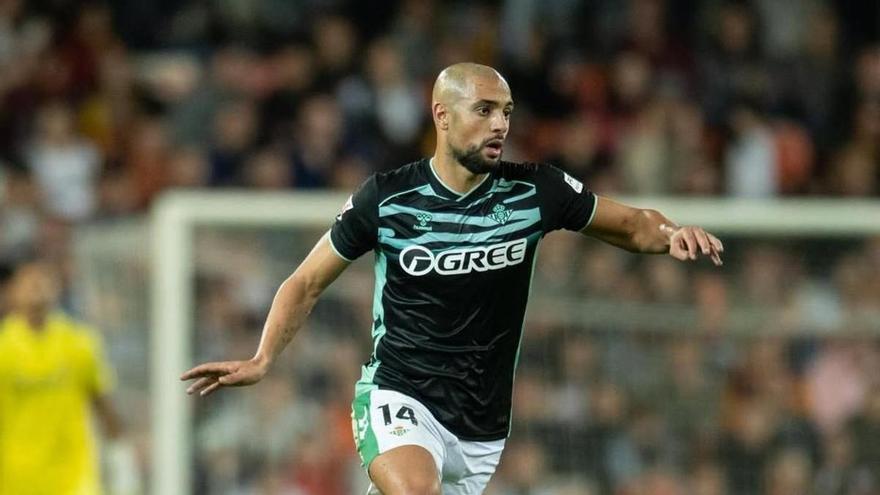 Operado Sofyan Amrabat: el Betis pierde a su pivote en un tramo decisivo