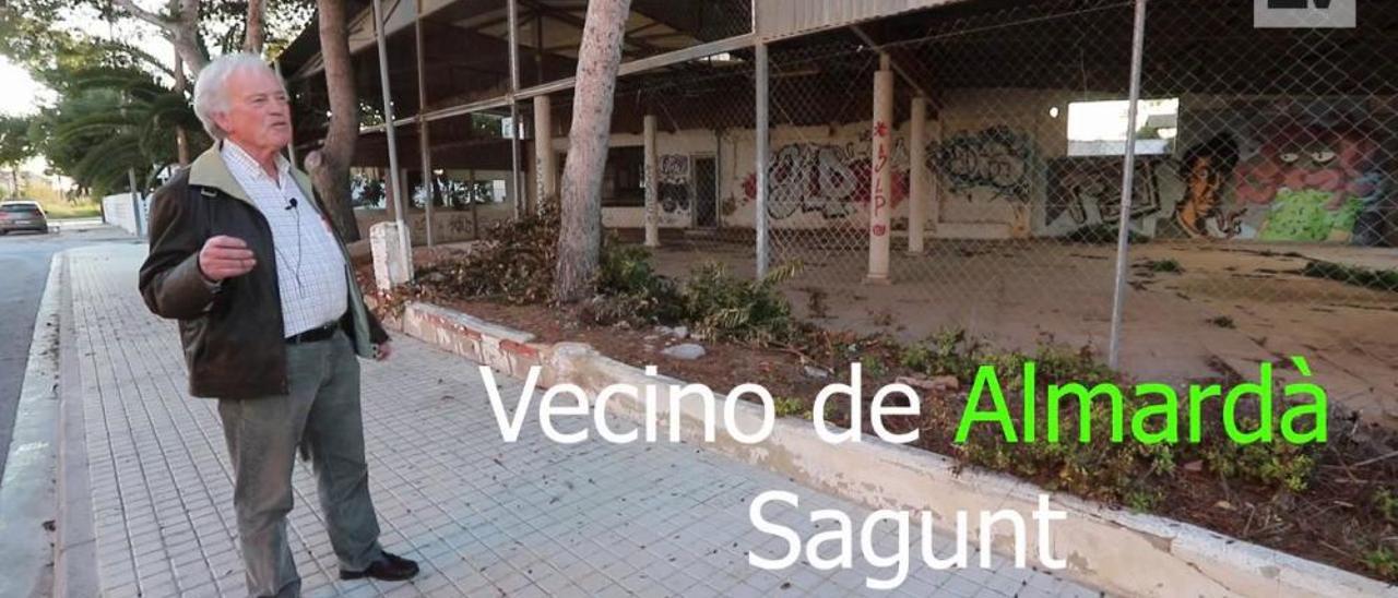 Abandono, suciedad y ratas junto al centro de salud de Almardà