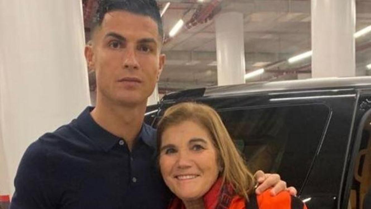 Cristiano Ronaldo, junto a su madre.