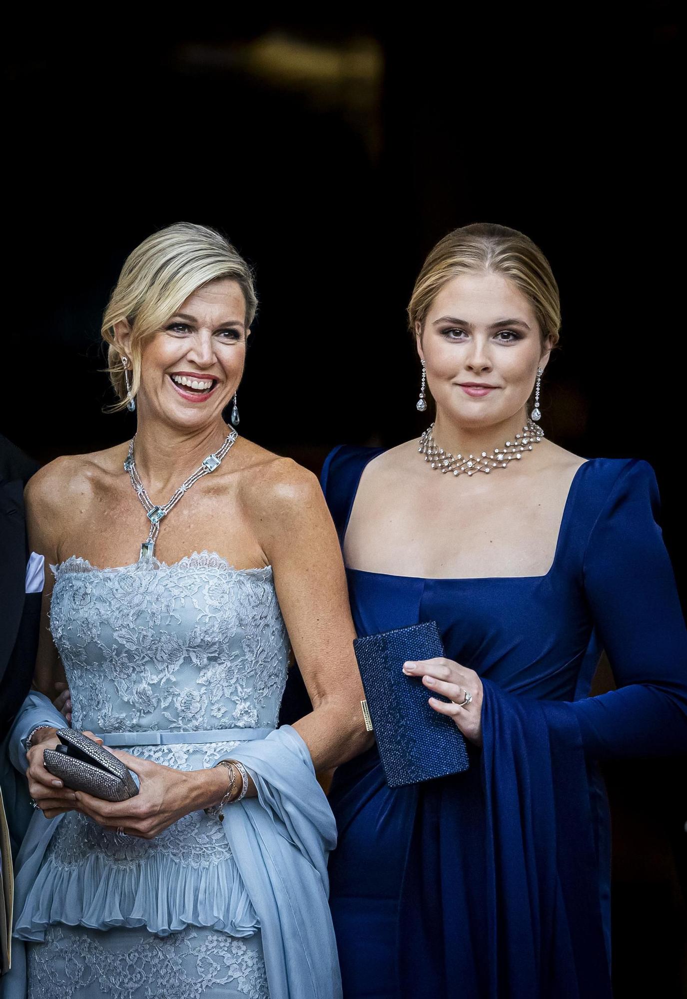 Máxima y Amalia de Holanda, más elegantes que nunca con looks a conjunto.