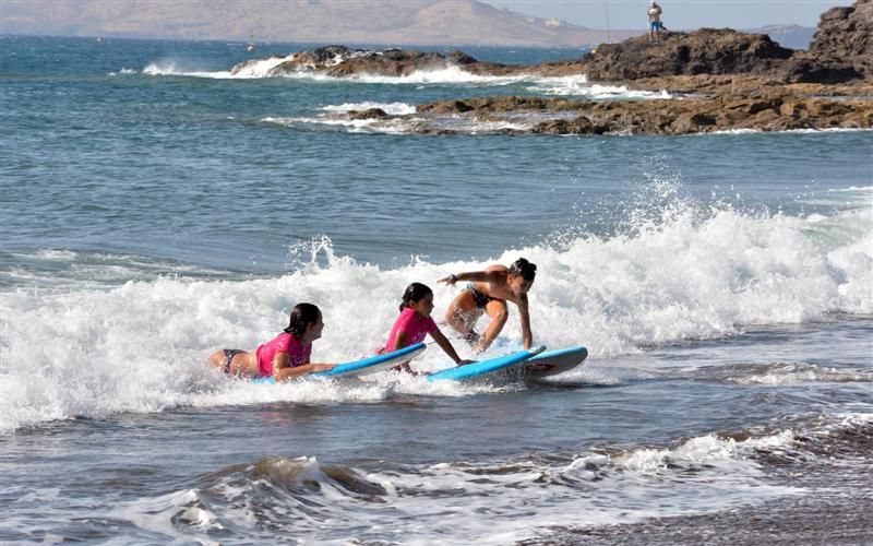 Campus de verano en playa de Melenara