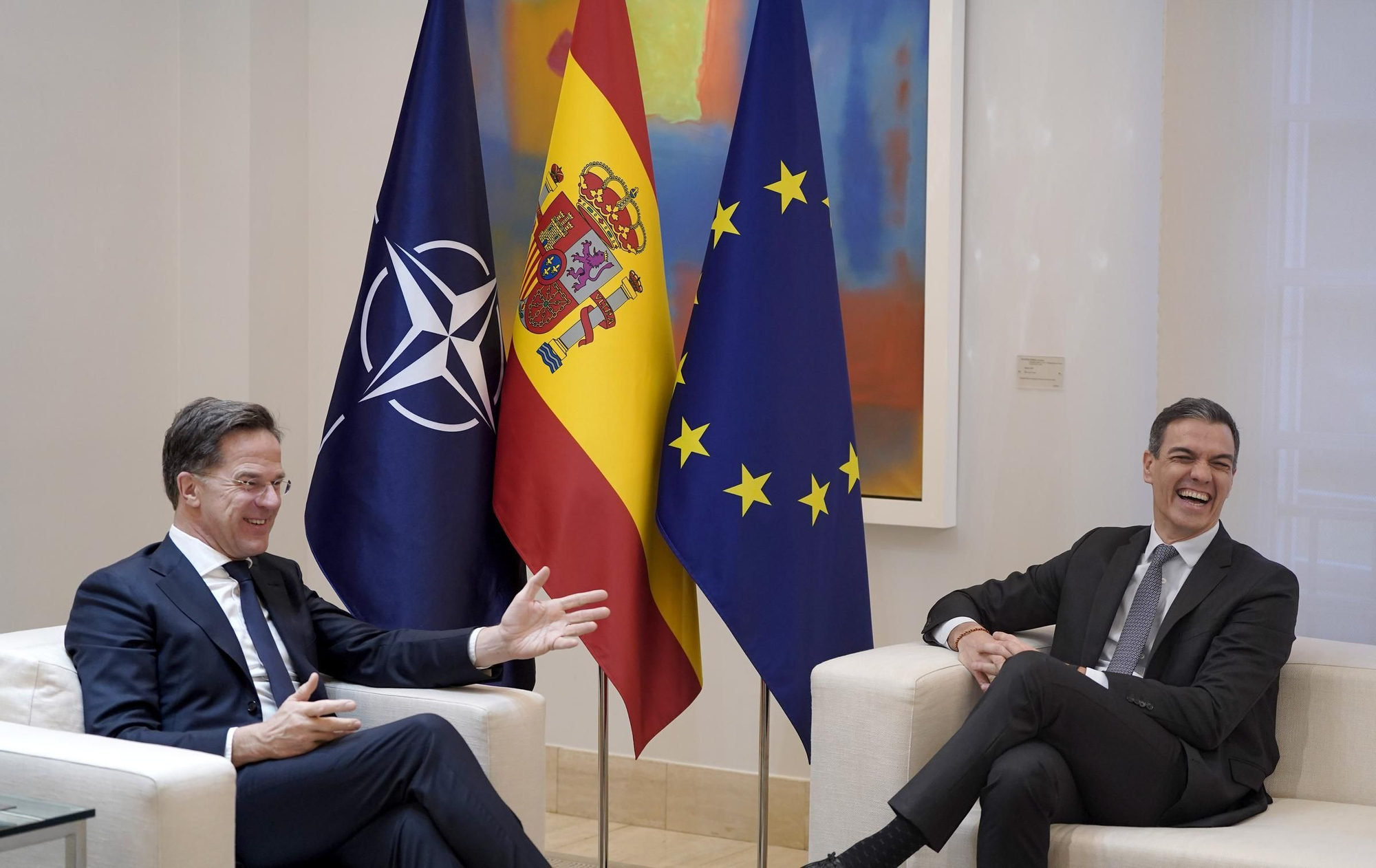 Pedro Sánchez, presidente del Gobierno, recibe al Secretario General de la OTAN, Mark Rutte, en el Palacio de la Moncloa.