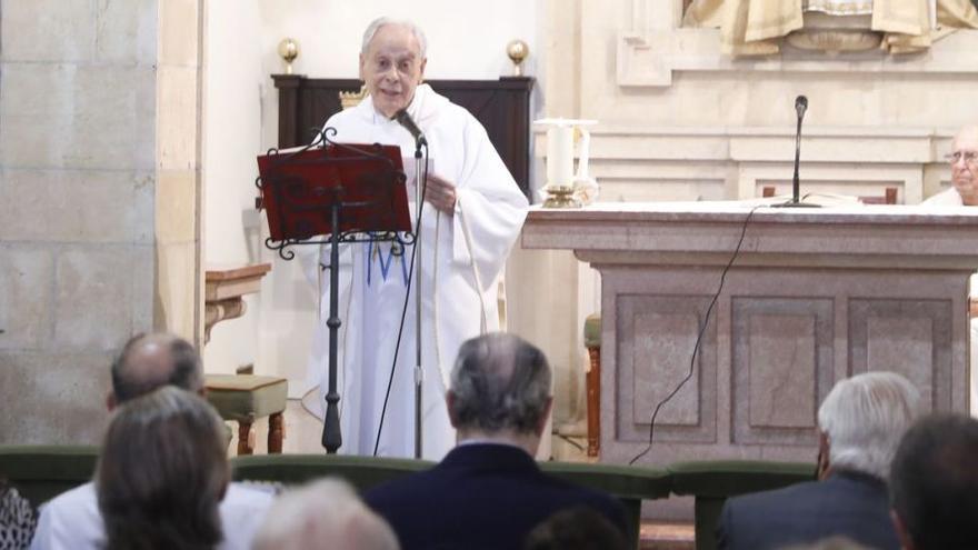 Misa por Jovellanos en la capilla de Los Remedios | MARCOS LEÓN