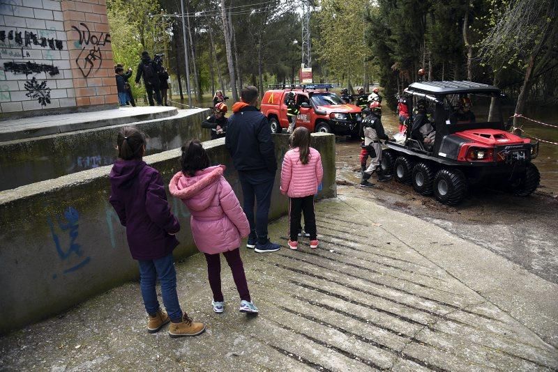 Impresionantes imágenes de la crecida del rio en Gelsa, Pinta y Quinto de Ebro