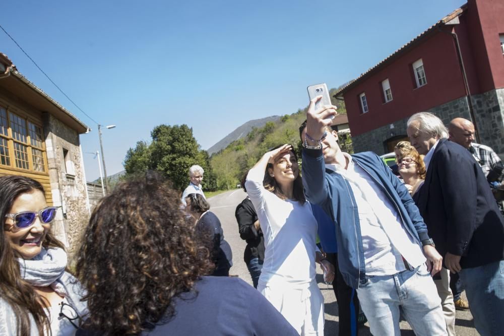 Eva Longoria visita su edén asturiano